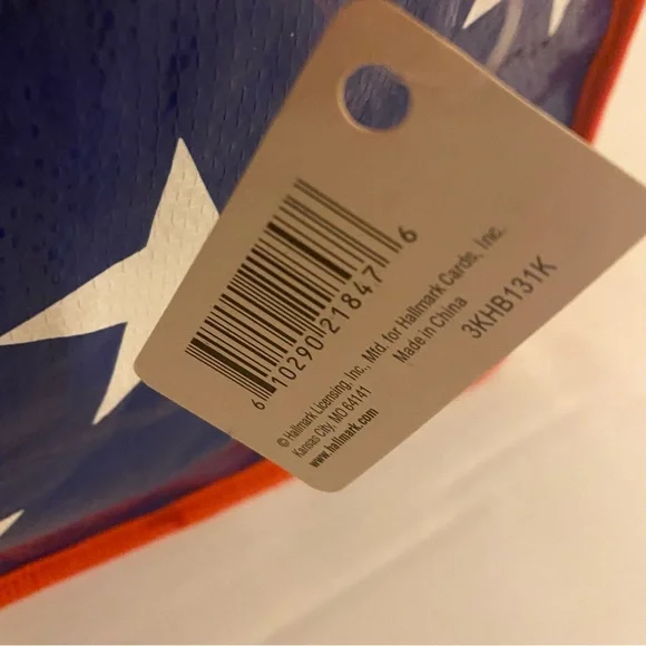 Set of 2 Patriotic Aprons with Hallmark Star Print Gift Bag - Picture 12 of 16